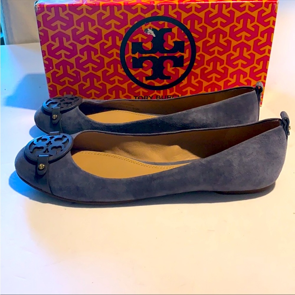 Like new! Tory Burch grey suede Miller flats